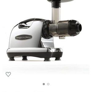 Omega J8006 Nutrition Center Juicer